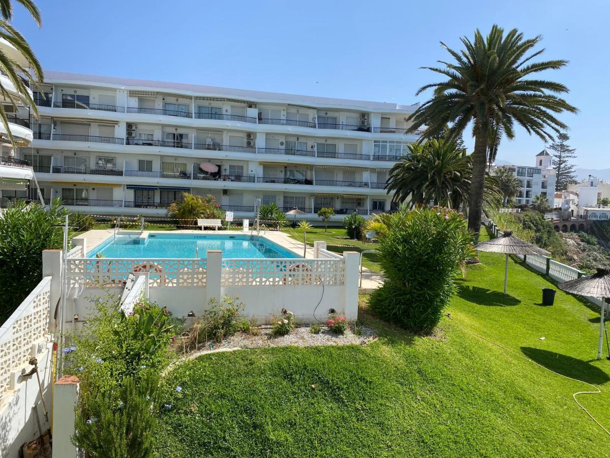 Apartamentos Acapulco At Home Nerja Exterior photo